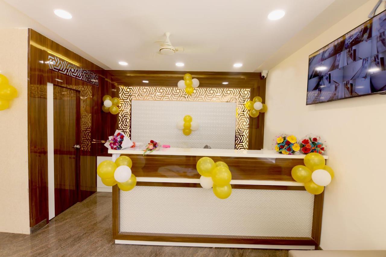 Hotel Sigma Suites Bangalore Bagian luar foto