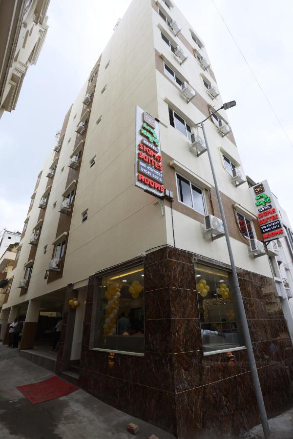 Hotel Sigma Suites Bangalore Bagian luar foto