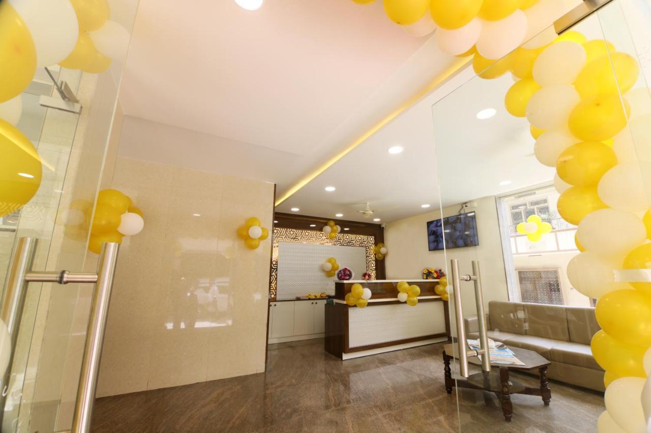 Hotel Sigma Suites Bangalore Bagian luar foto