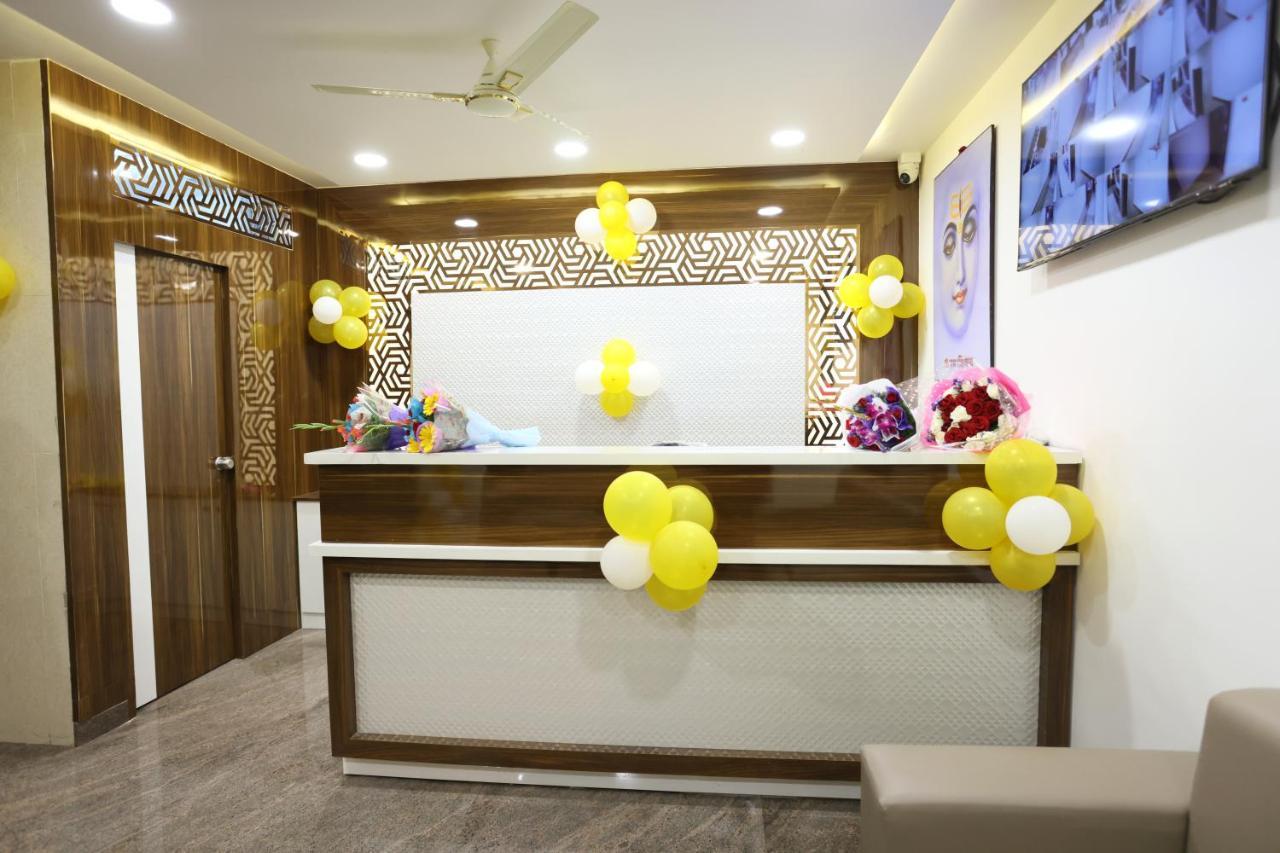 Hotel Sigma Suites Bangalore Bagian luar foto