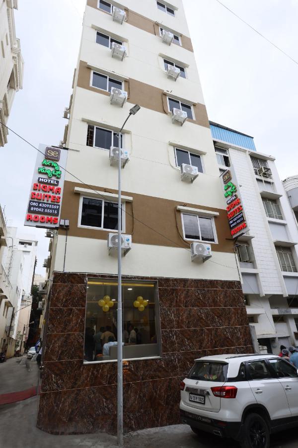 Hotel Sigma Suites Bangalore Bagian luar foto
