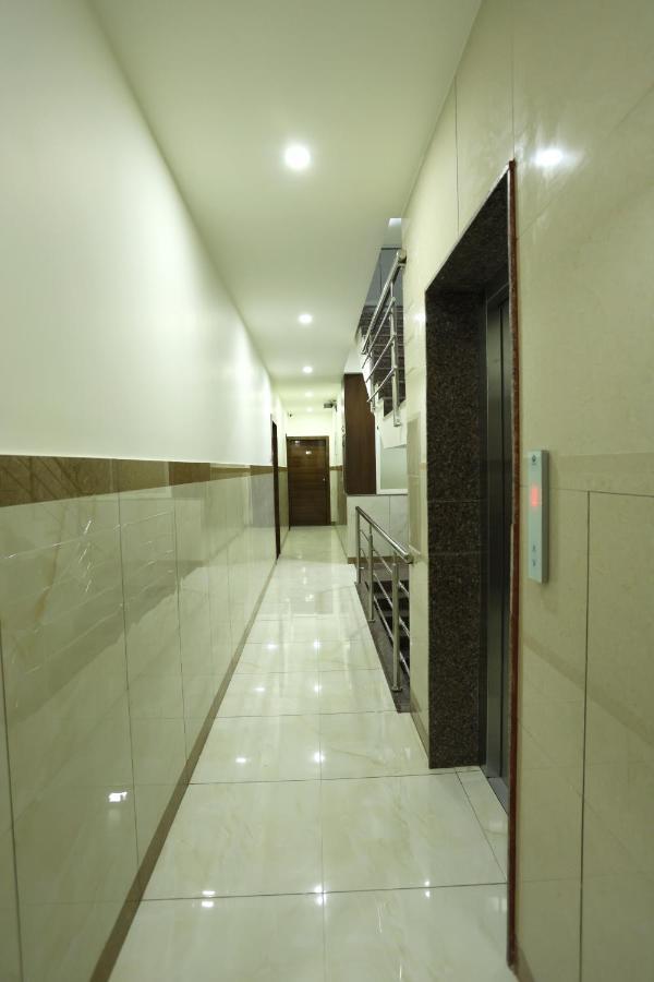 Hotel Sigma Suites Bangalore Bagian luar foto